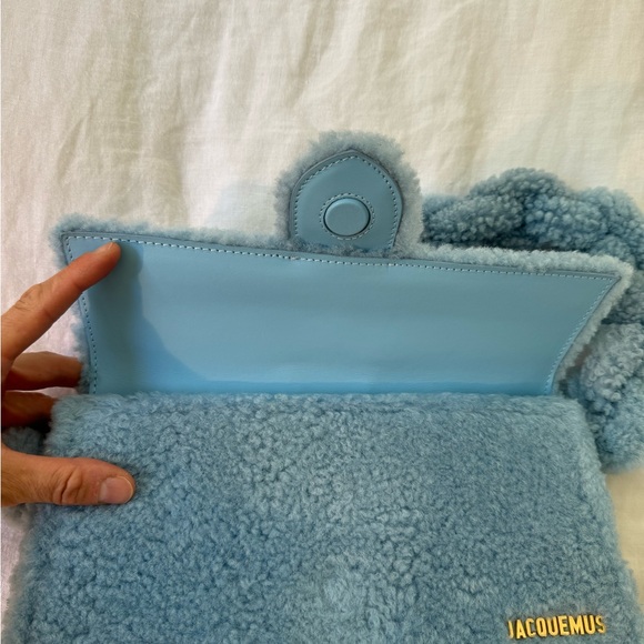 Jacquemus Le Bambidau Shearling Bag - Picture 4 of 8